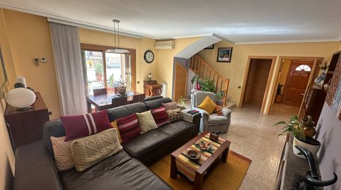 Foto 4 de Casa adosada en venta en Carrer de Sants, Singuerlín, Santa Coloma de Gramenet