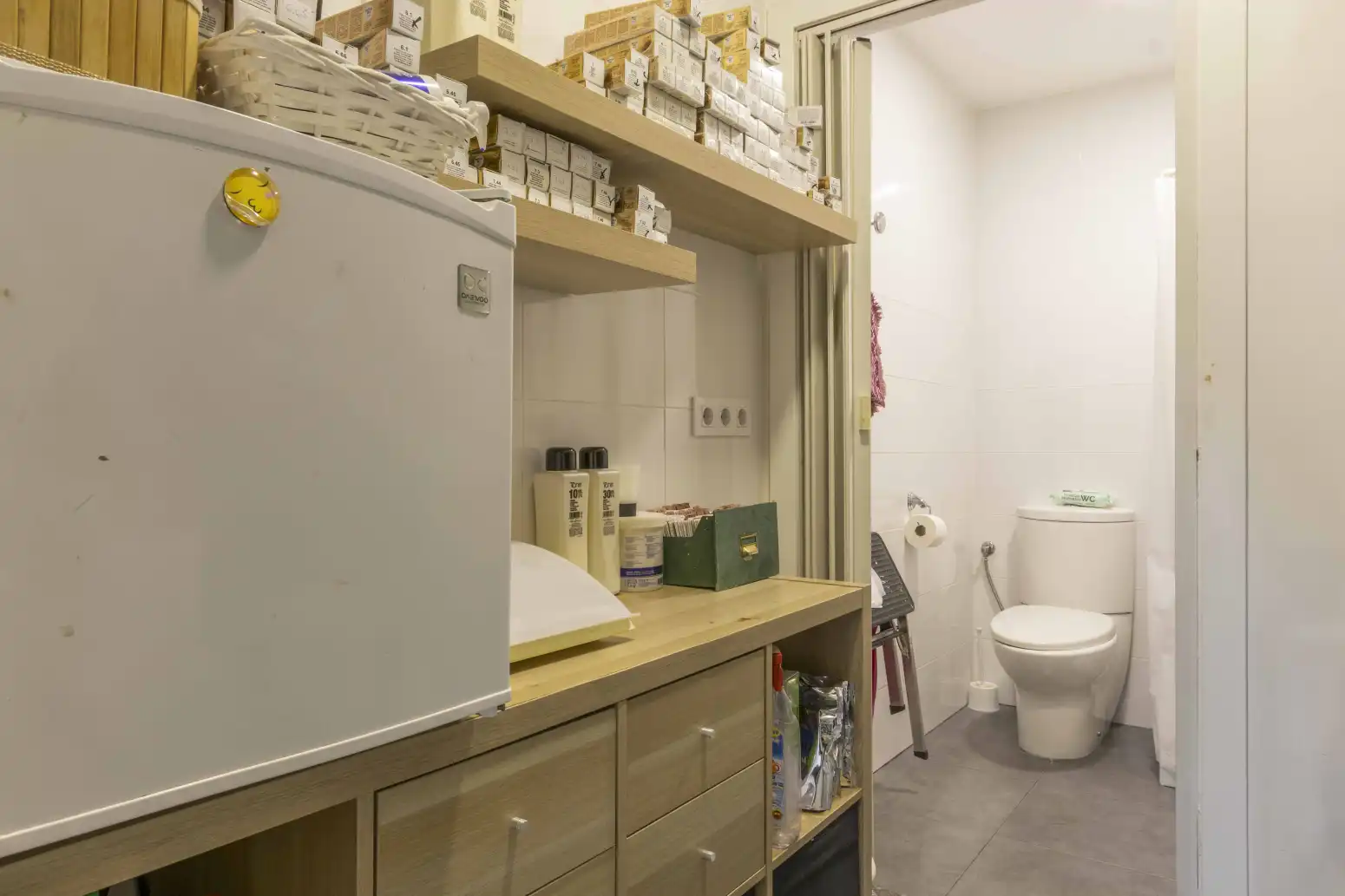 Badezimmer von Geschaftsraum zum Verkauf in Valencia mit Klimaanlage