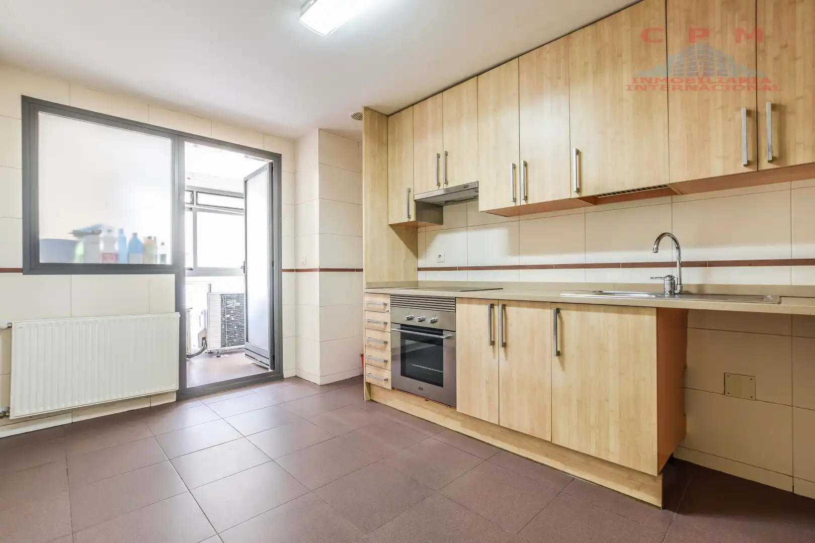 Kitchen of Flat for rent to own in Madrid  with Air Conditioner, Heating and Oven