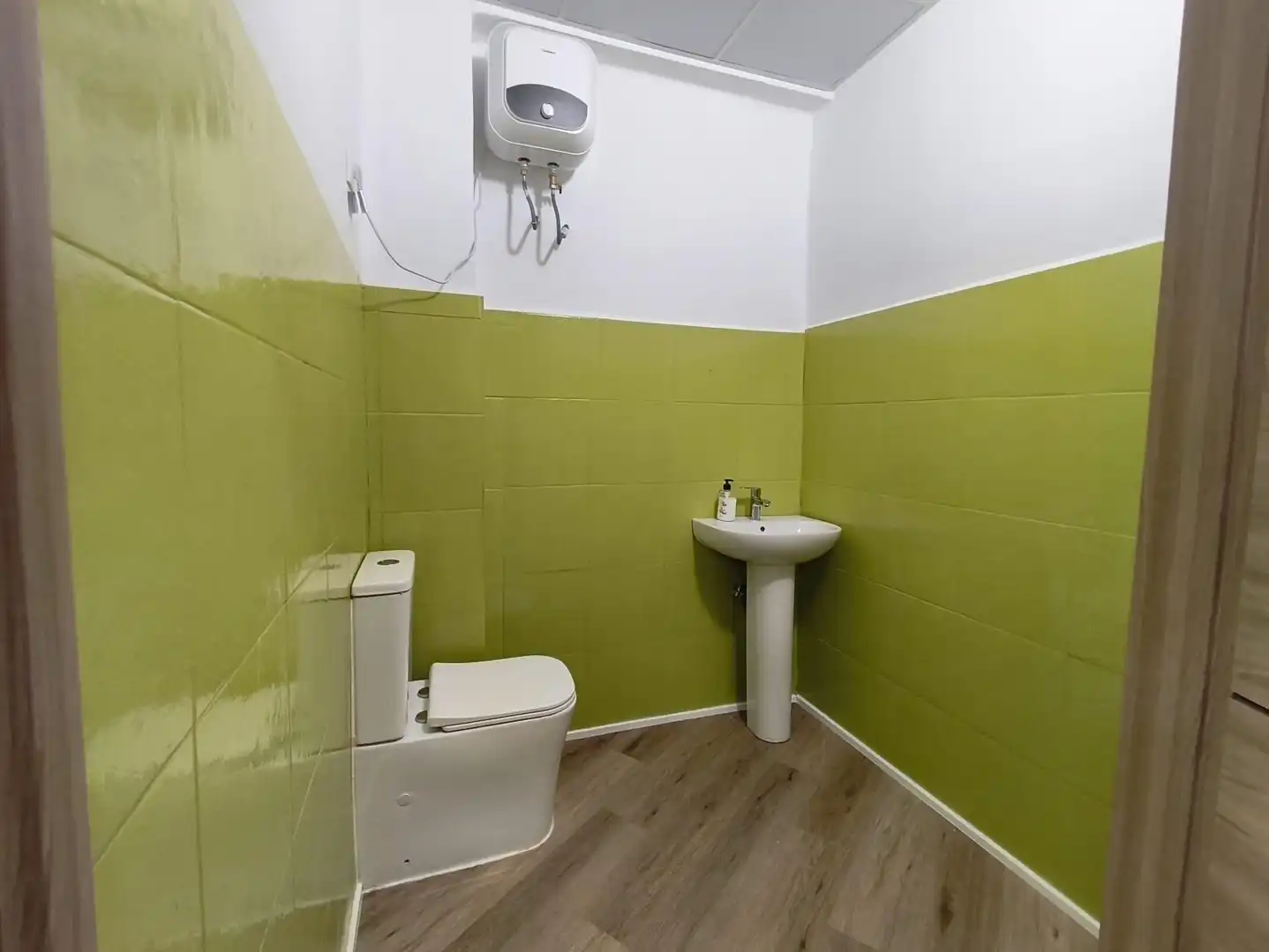 Baño de Local de alquiler en Almàssera con Aire acondicionado y Terraza