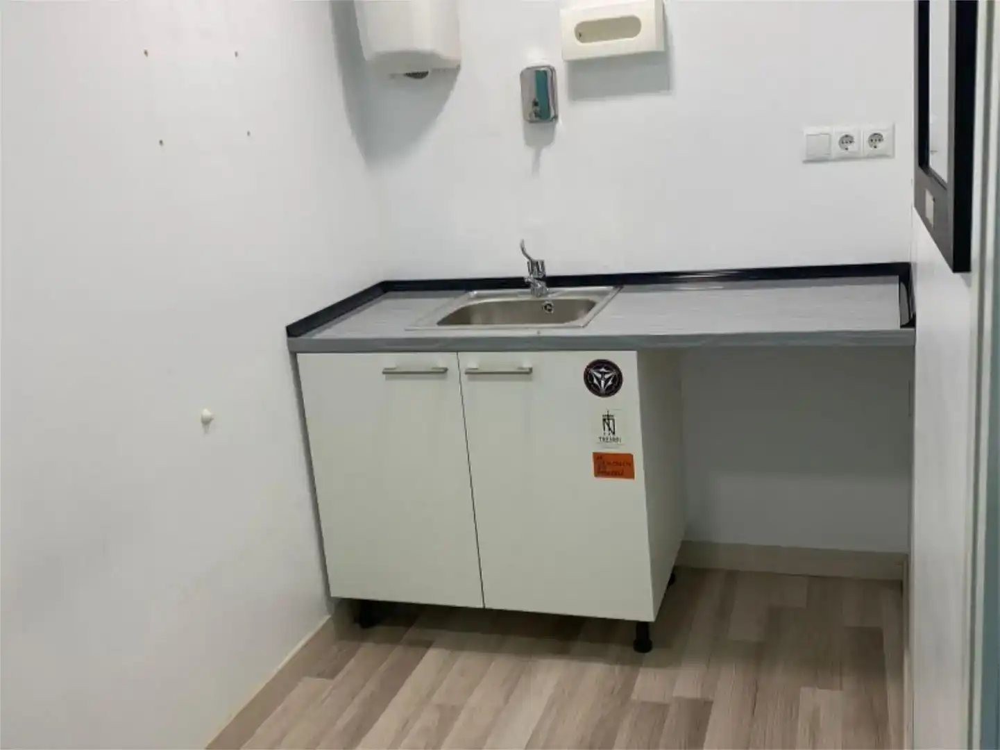 Cuina de Local de lloguer en Pinseque amb Aire condicionat i Parquet