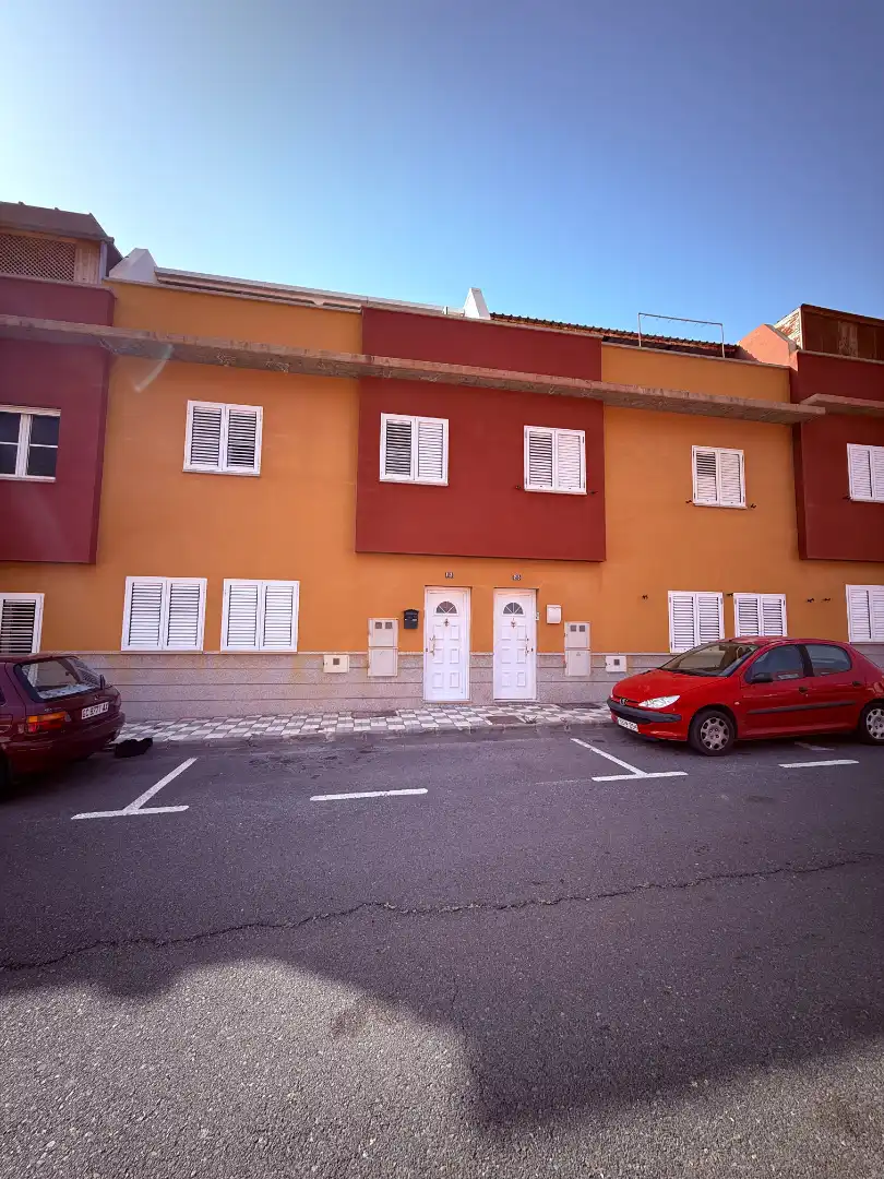 Vista exterior de Casa adosada en venda en Agüimes - Temisas