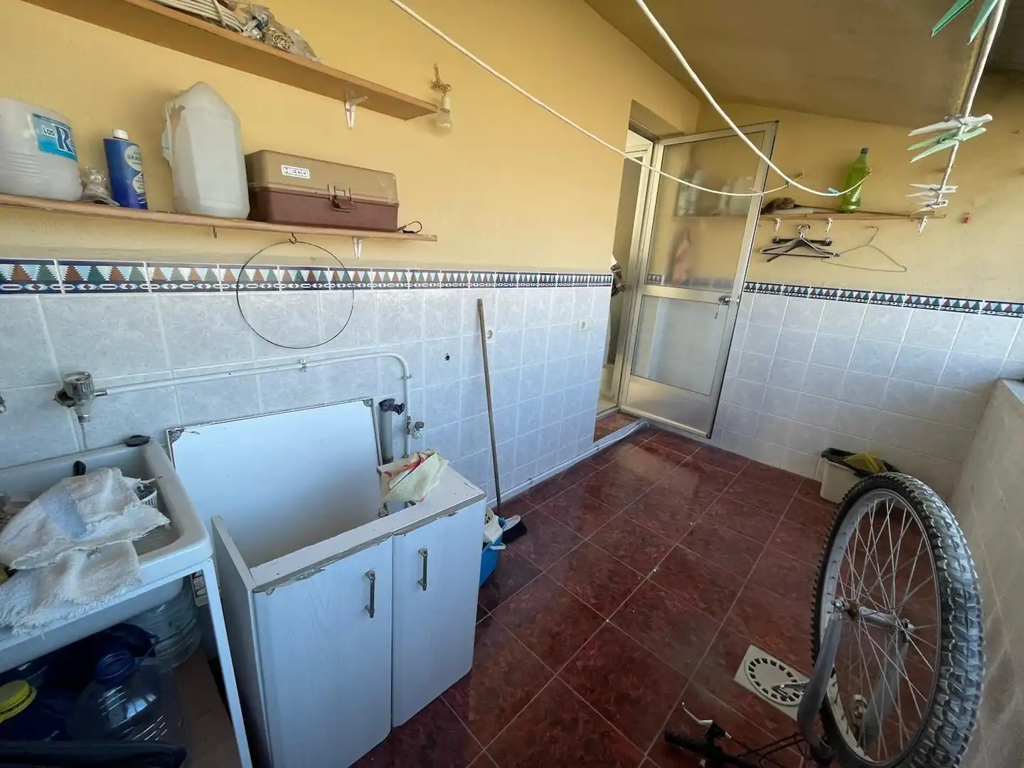 Küche von Wohnung zum Verkauf in Arroyo de la Luz mit Klimaanlage, Heizung und Abstellraum