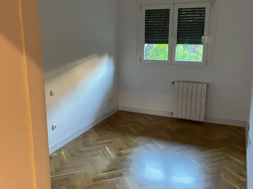 Dormitori de Pis en venda en Pozuelo de Alarcón amb Aire condicionat, Terrassa i Balcó