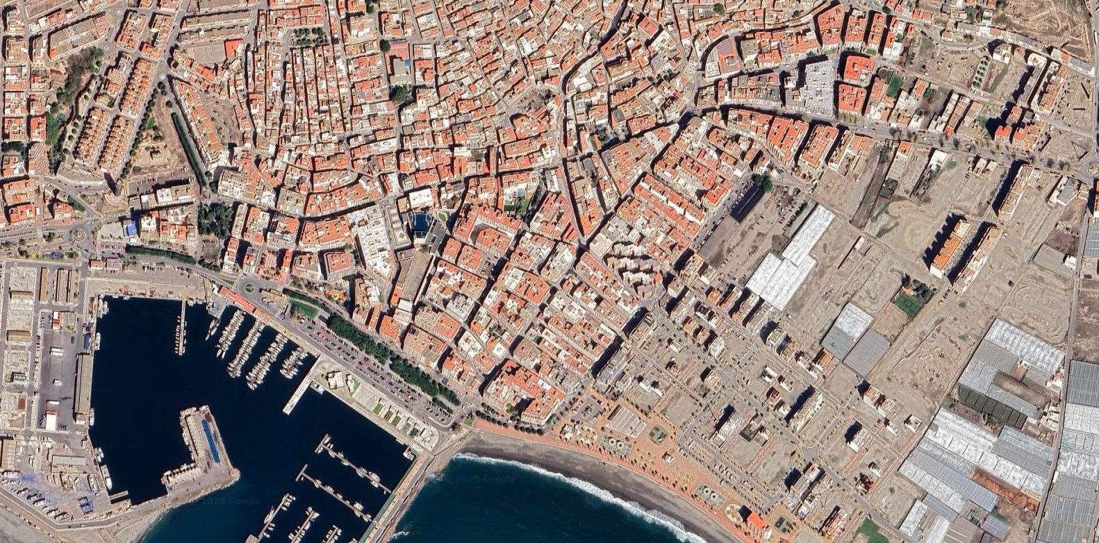 Flat for sale in Adra  with Furnished