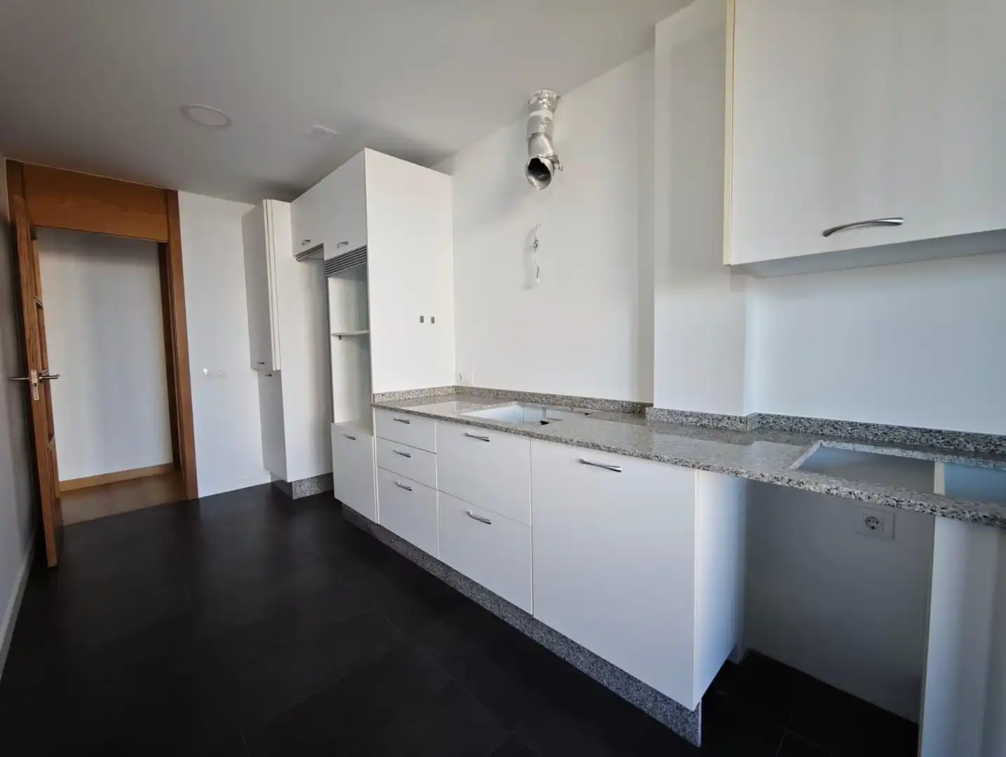 Appartamento con terrazza in vendita a Calle VILA DO VISPO, imagen 23