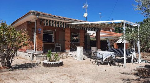 CHALET EN URBANIZACION EN ESCALONA