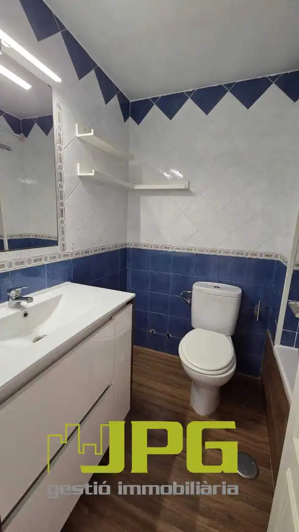 Baño de Piso en venta en Mutxamel con Aire acondicionado, Balcón y Internet