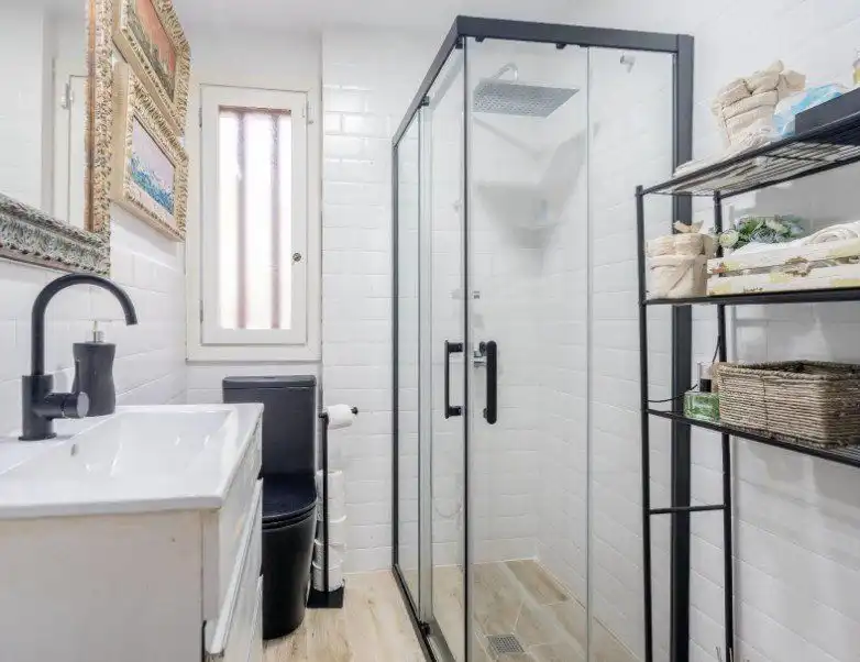 Bathroom of Houses for sale in Paterna  with Air Conditioner, Heating and Private garden