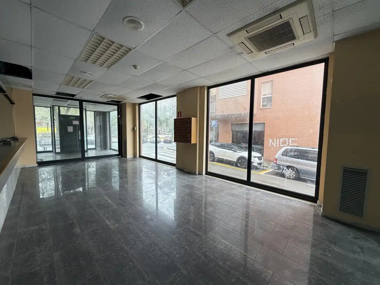 Commercial properties for rent in Castelldefels  with Air Conditioner