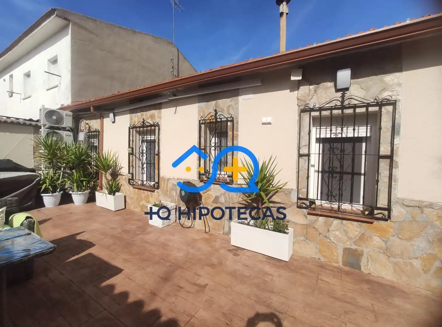 Exterior view of Houses for sale in Illescas  with Air Conditioner and Terrace