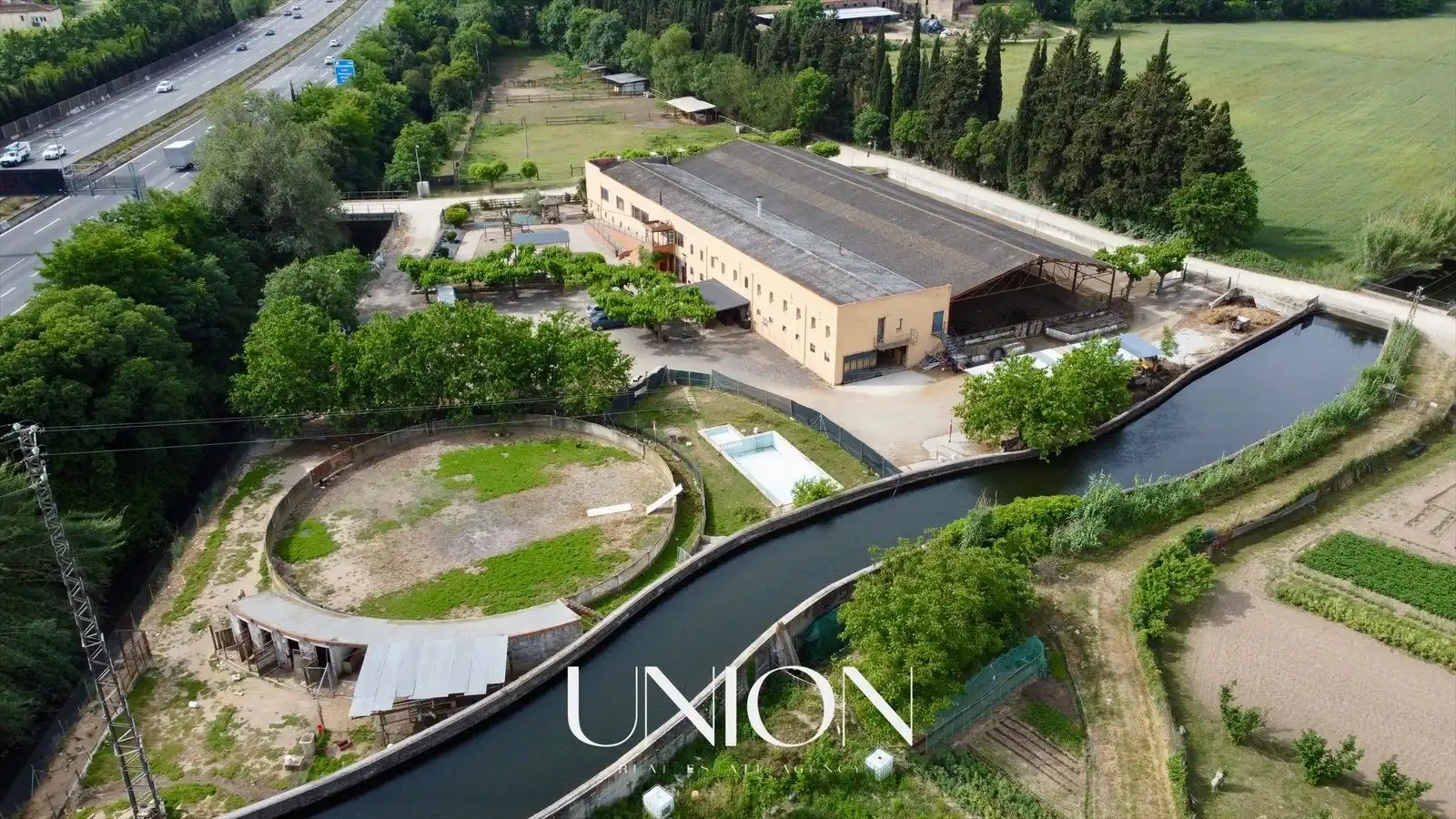 Vista exterior de Finca rústica en venta en Salt con Aire acondicionado, Calefacción y Jardín privado