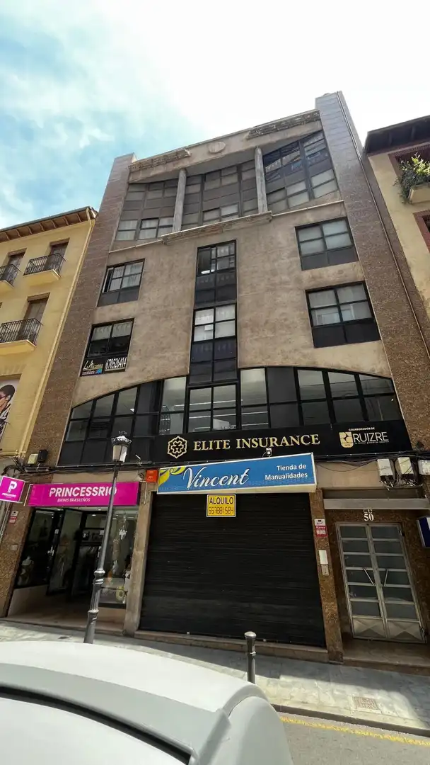 Oficina amb ascensor en venda a Calle de las Navas