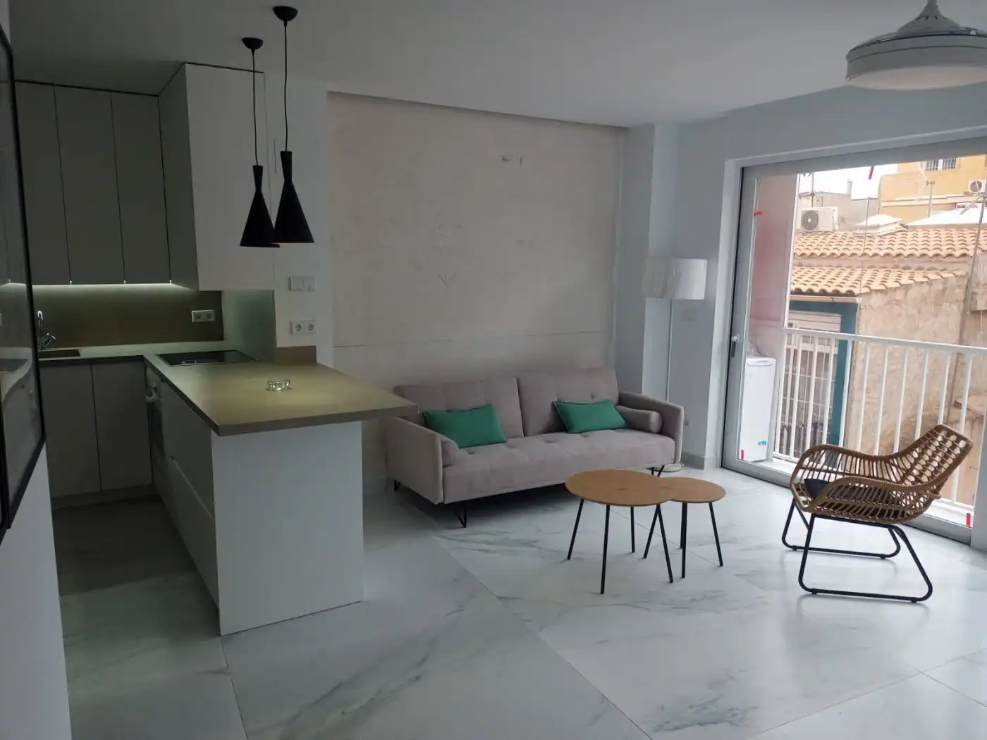 Flat for rent in Calle gerona, Barrio del Centro