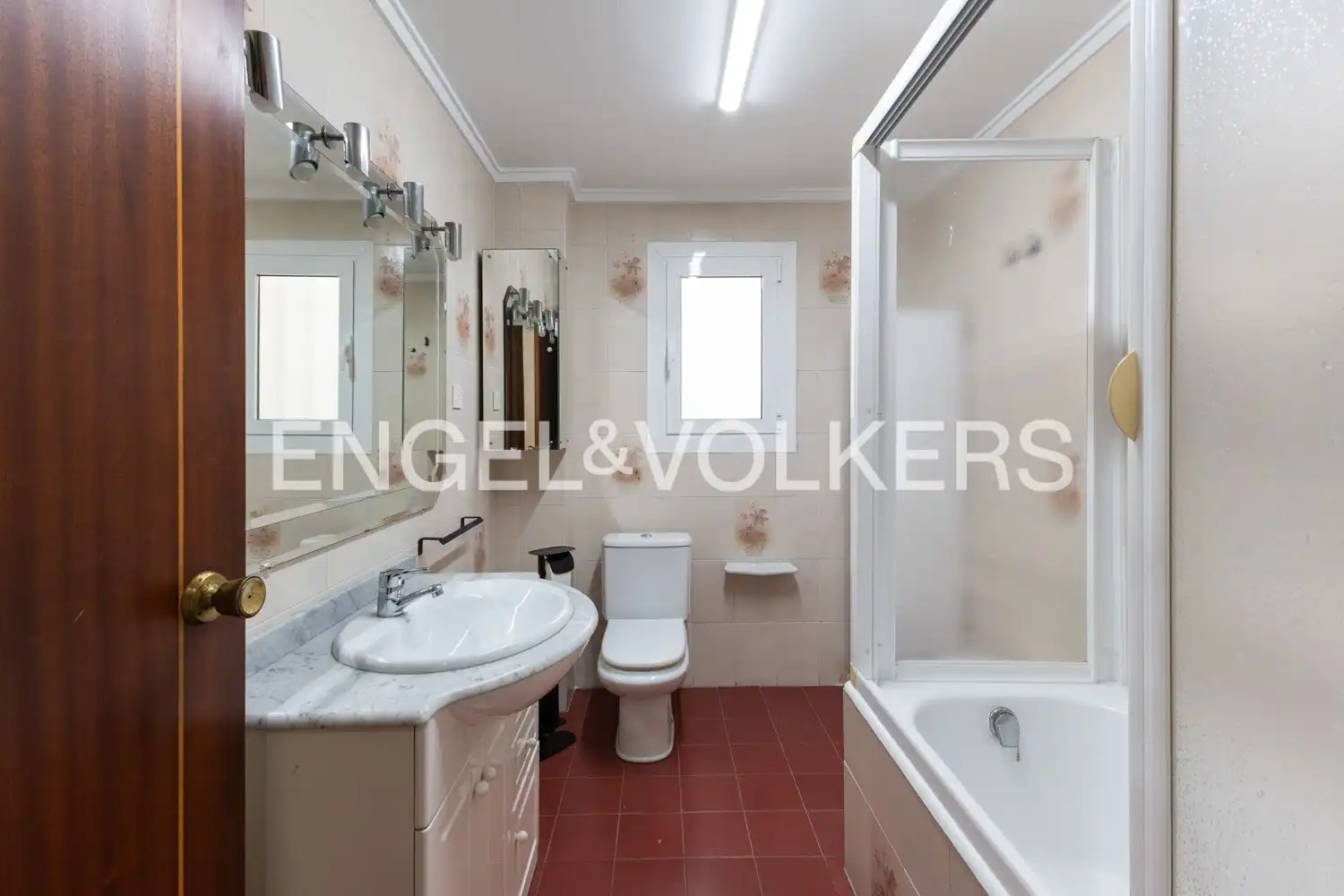 Baño de Piso en venta en Valencia con Aire acondicionado, Calefacción y Balcón