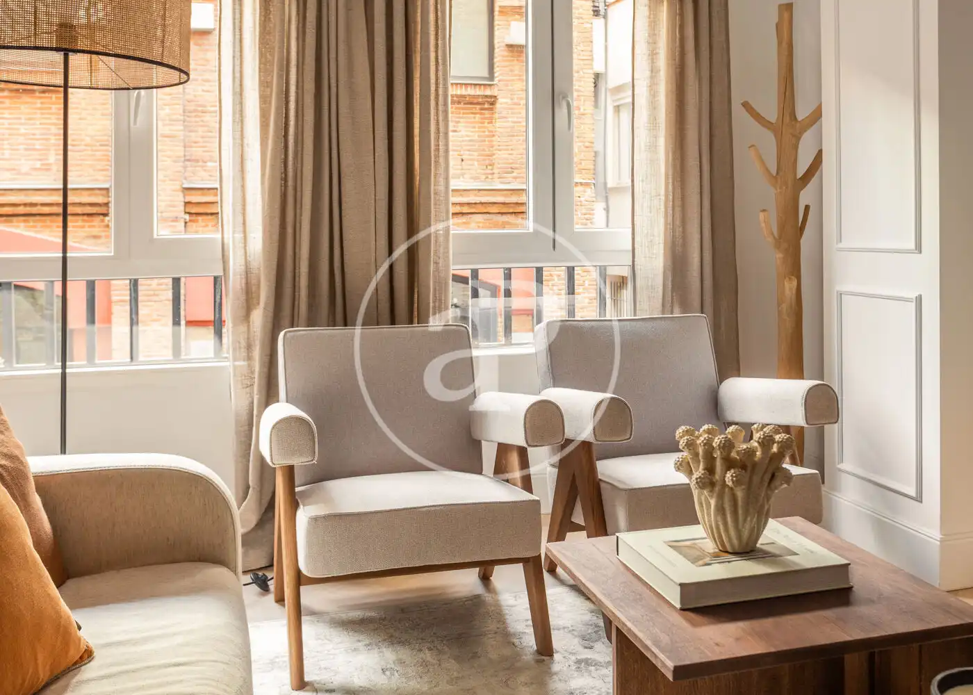 Living room of Flat for rent in Madrid  with Air Conditioner, Heating and Furnished