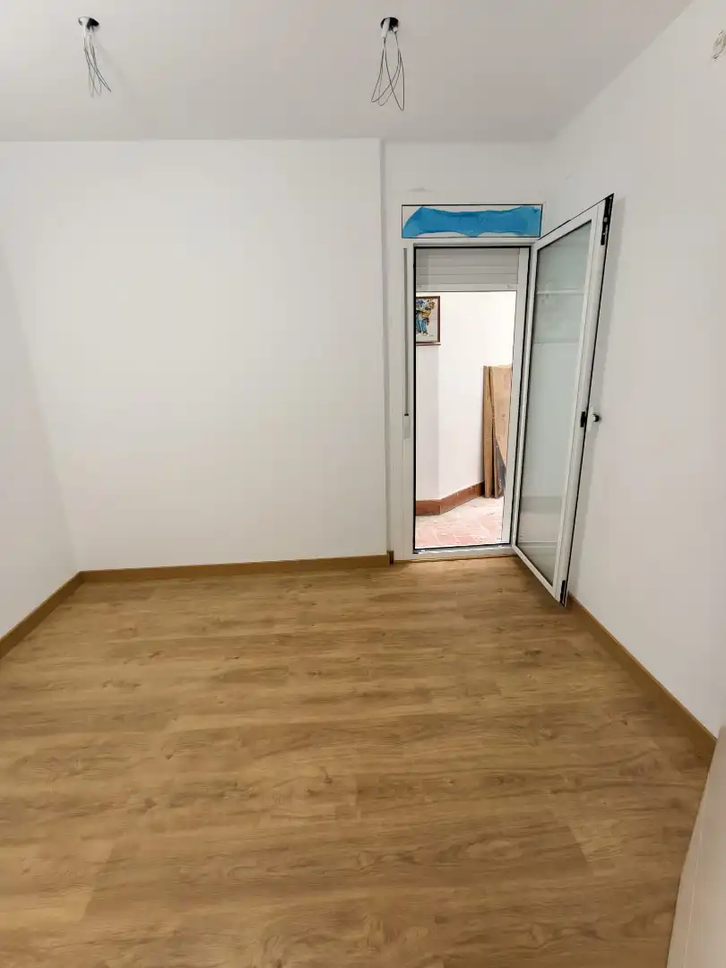 Piso en venta en Sant Boi de Llobregat con Parquet, Horno y Balcón