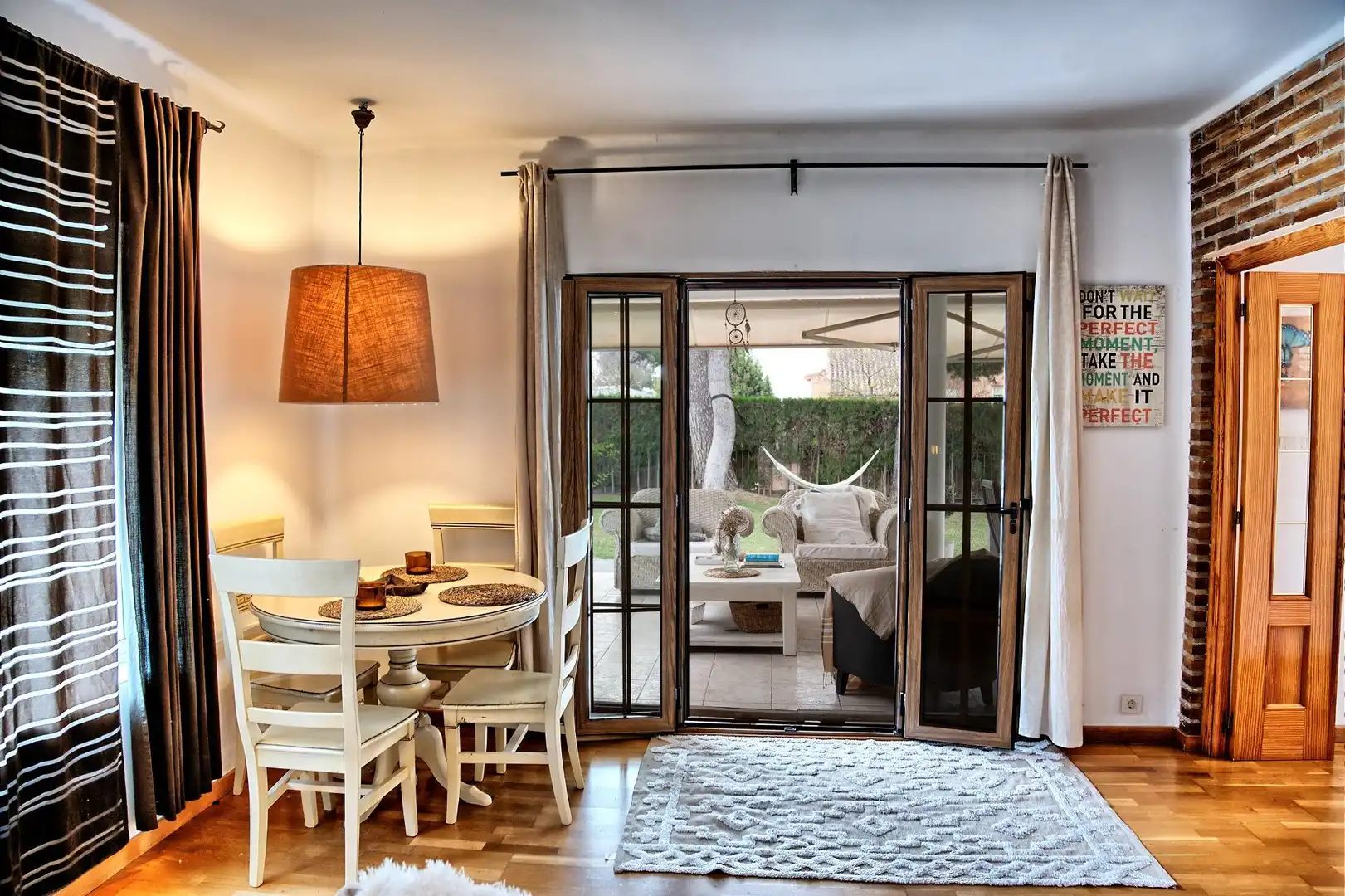 Comedor de Casa o chalet en venta en Paterna con Aire acondicionado, Calefacción y Jardín privado