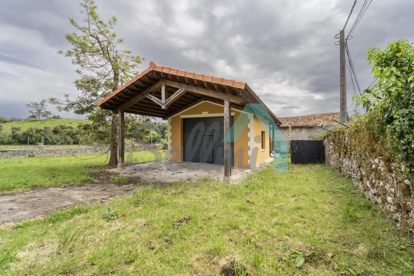 Vista exterior de Casa o chalet en venta en Llanes con Calefacción, Jardín privado y Parquet