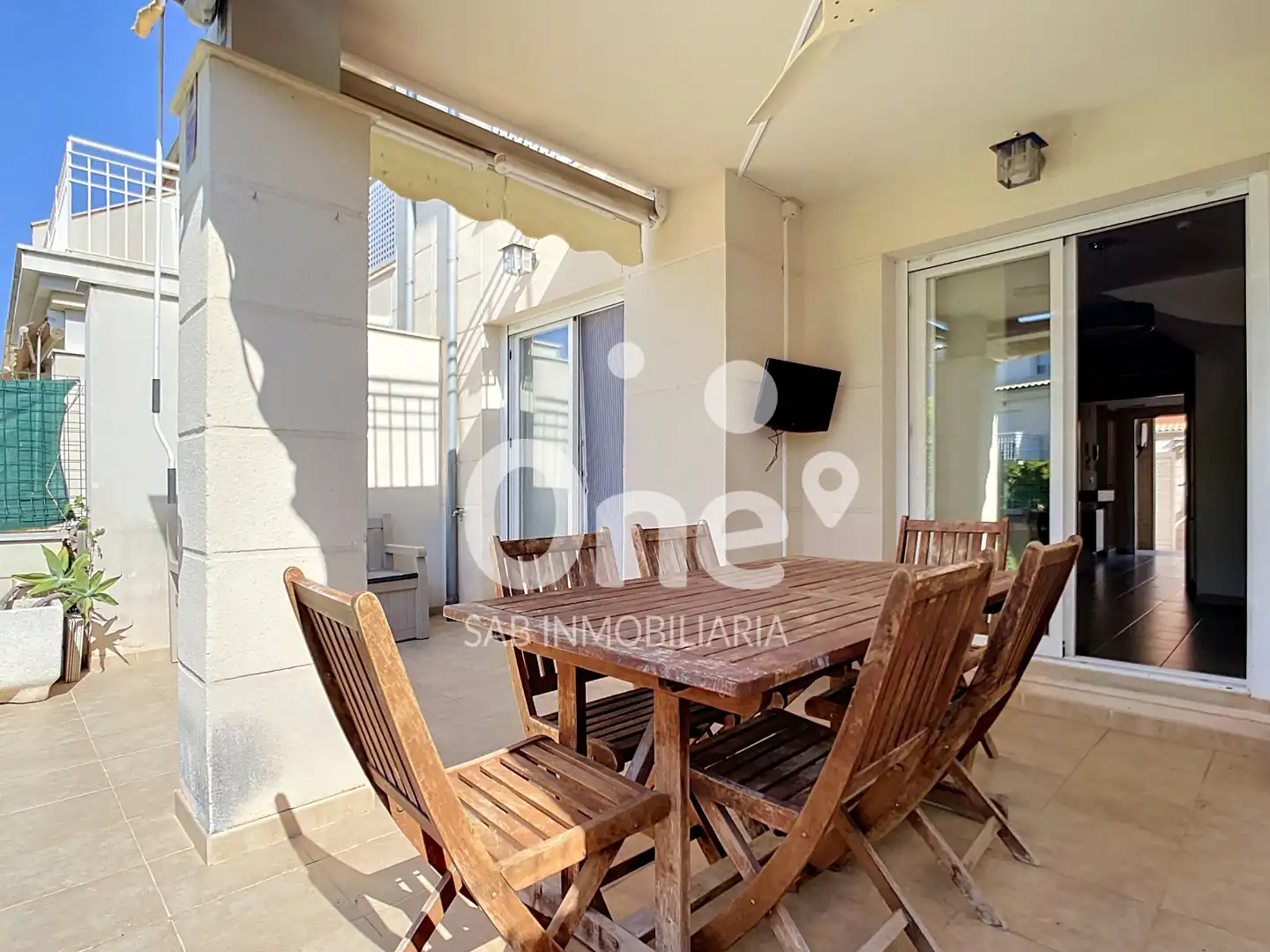 Terraza de Casa adosada de alquiler en San Antonio de Benagéber con Aire acondicionado, Calefacción y Jardín privado