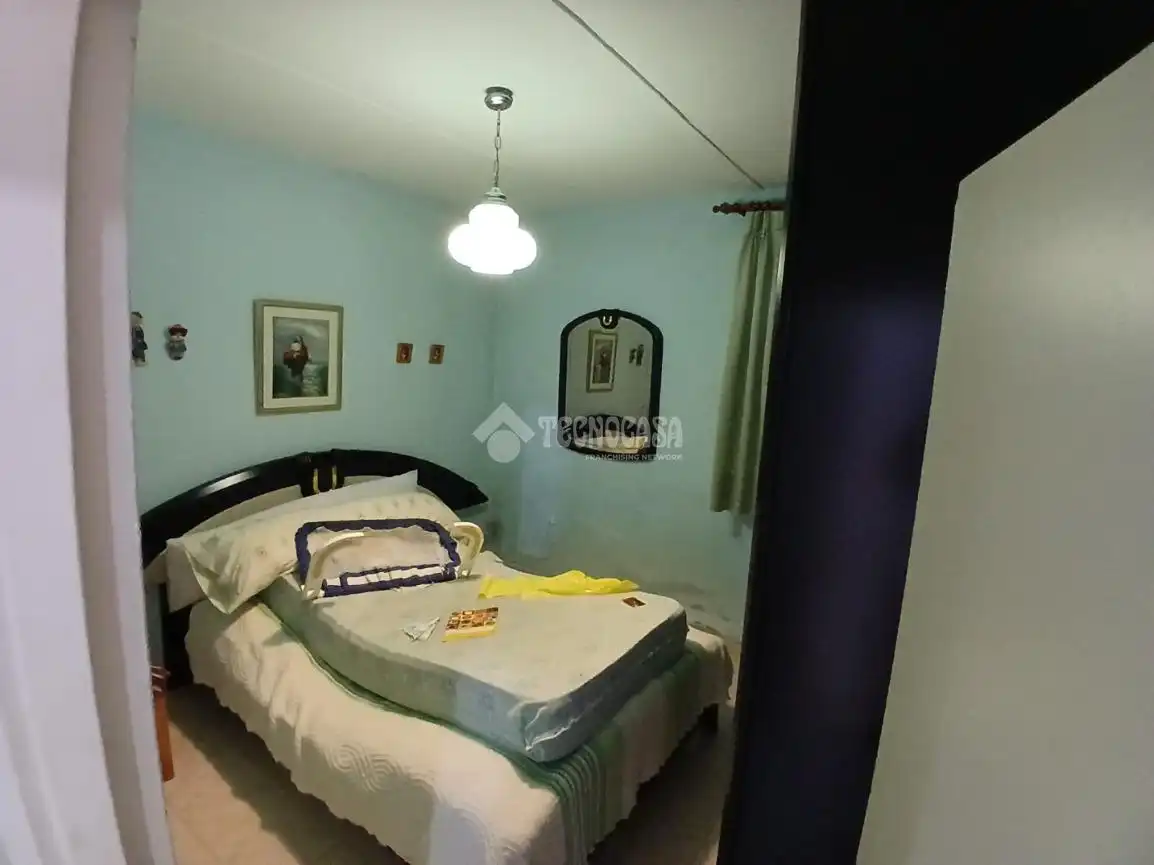 Dormitori de Casa o xalet en venda en Badajoz amb Aire condicionat i Terrassa