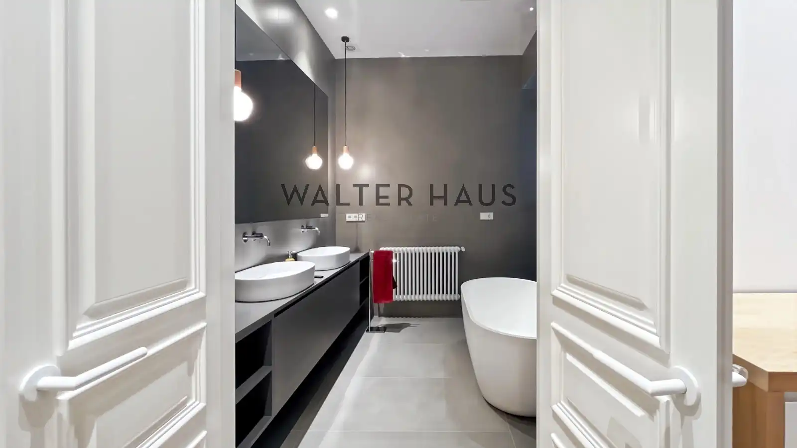 Baño de Piso de alquiler en Barcelona con Aire acondicionado, Calefacción y Terraza