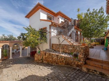 Xalet amb balcó en venda a Villa de Otura