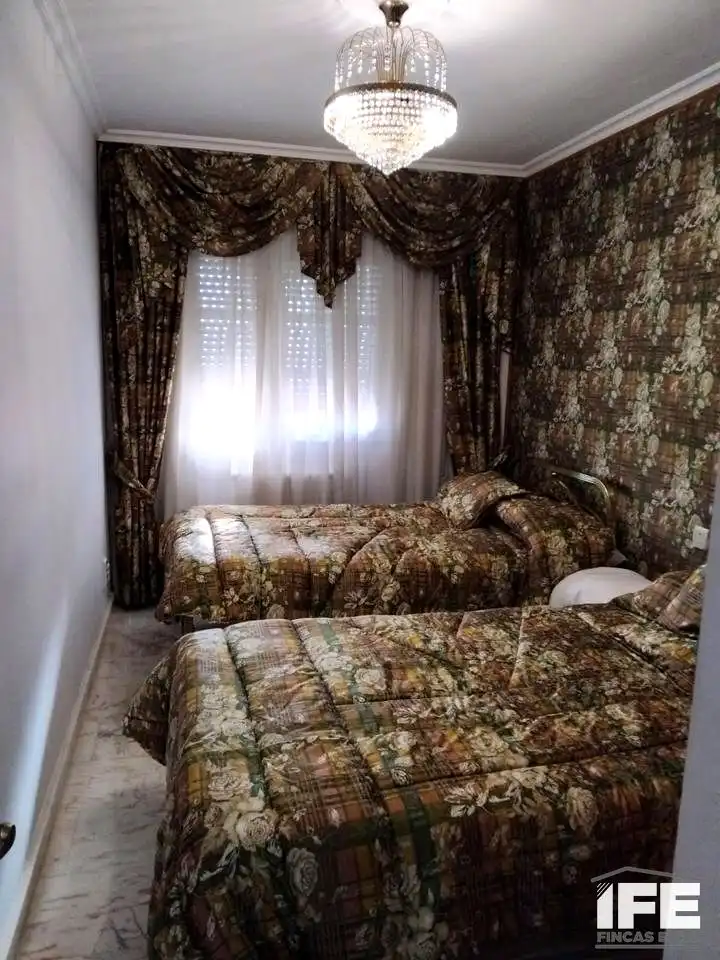 Habitación de Piso de alquiler en Alagón con Terraza y Amueblado