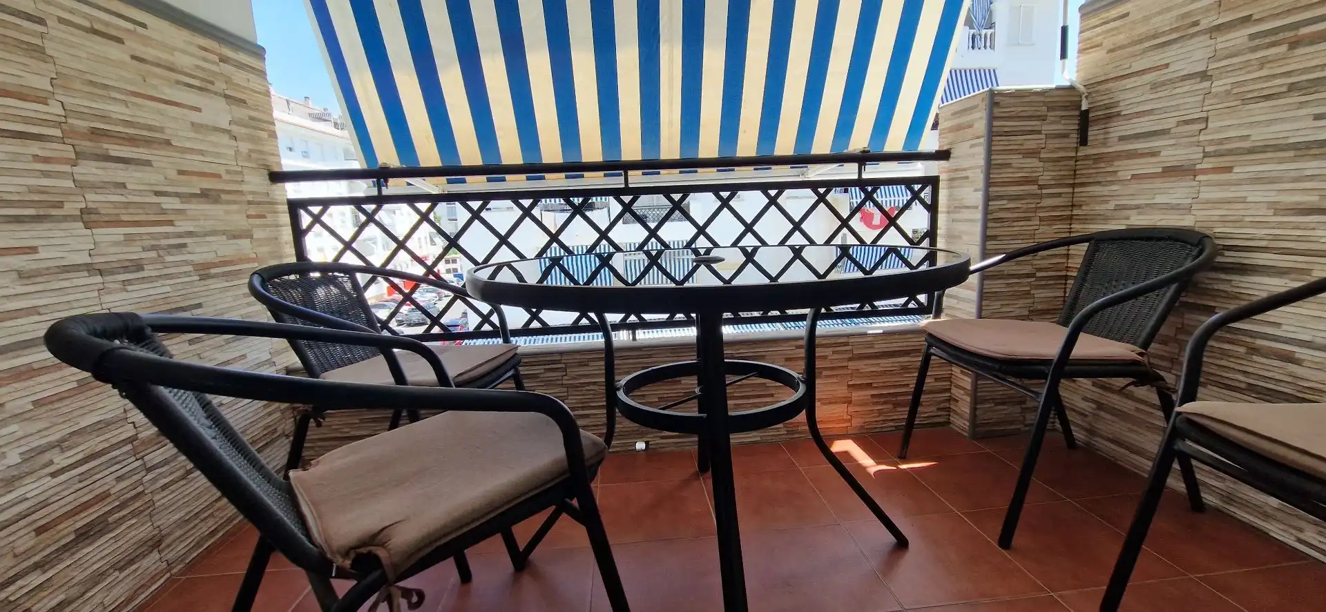 Terrassa de Apartament de lloguer en El Portil amb Moblat i Piscina comunitària