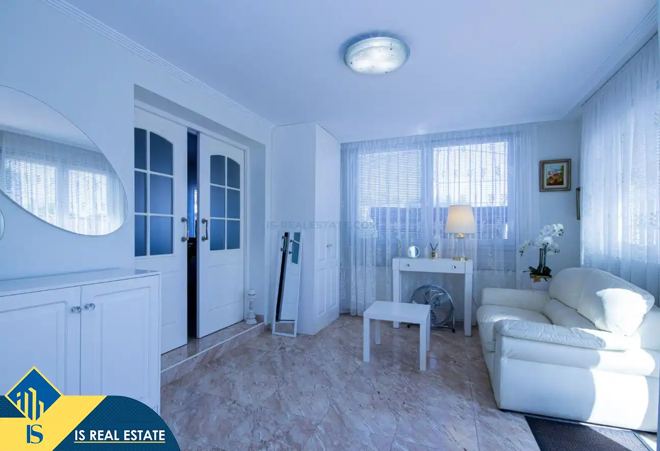 Chalet con terraza en venta en Los Balcones - Los Altos, imagen 21