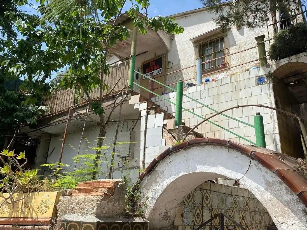 Vista exterior de Casa o xalet en venda en Sant Cugat del Vallès