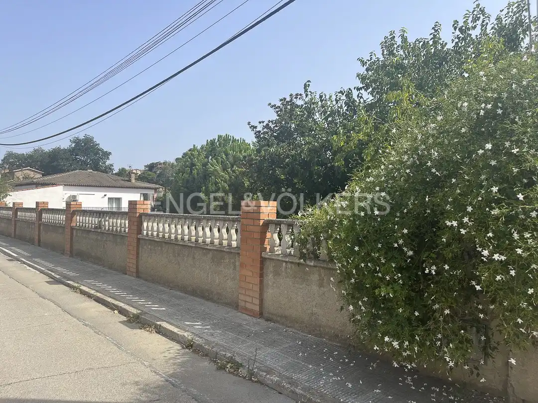 Residential land for sale in Lliçà d'Amunt