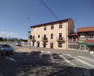 Vista exterior de Pis en venda en Torrelavega 