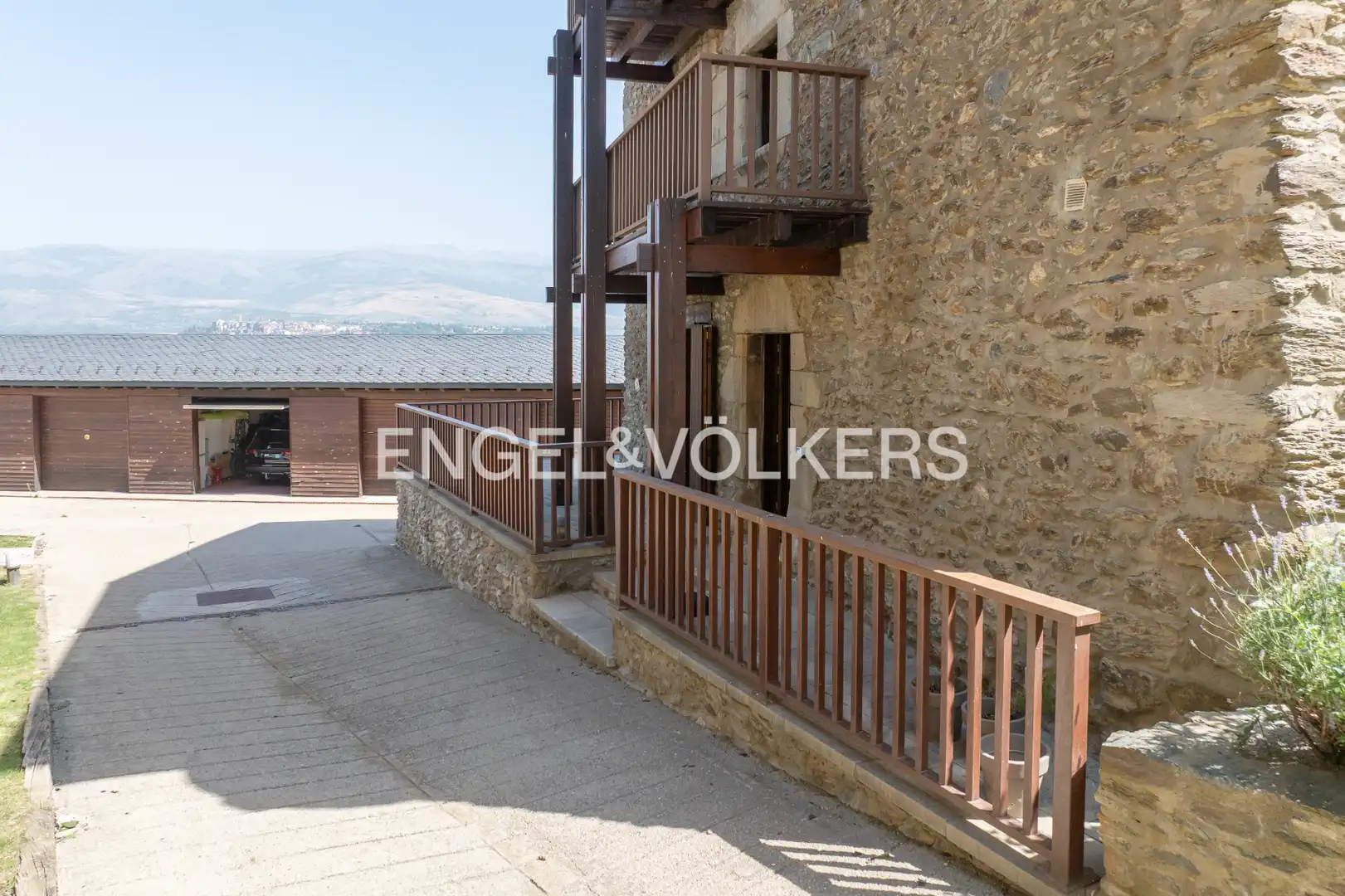 Terraza de Casa adosada en venta en Fontanals de Cerdanya con Calefacción, Parquet y Terraza