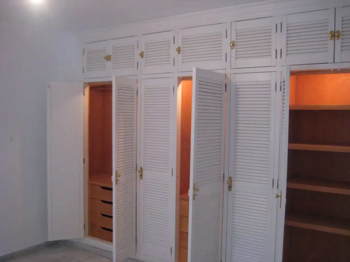 Habitación de Piso en venta en Melilla con Aire acondicionado