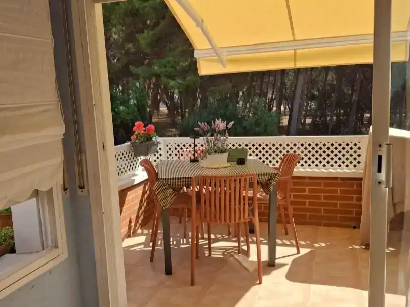 Terrasse von Wohnung zur Miete in El Vendrell mit Klimaanlage, Schwimmbad und Möbliert