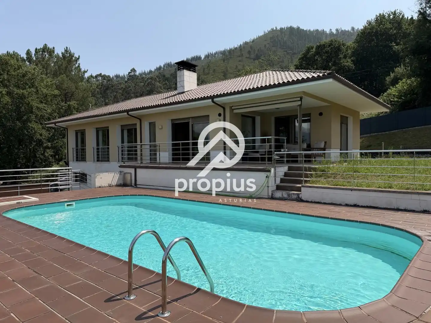 Vista exterior de Casa o chalet en venta en Cangas de Onís con Calefacción, Terraza y Trastero