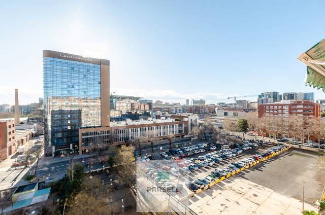 Piso en Venta en Gran Via de les Corts Catalanes en Provençals del Poblenou