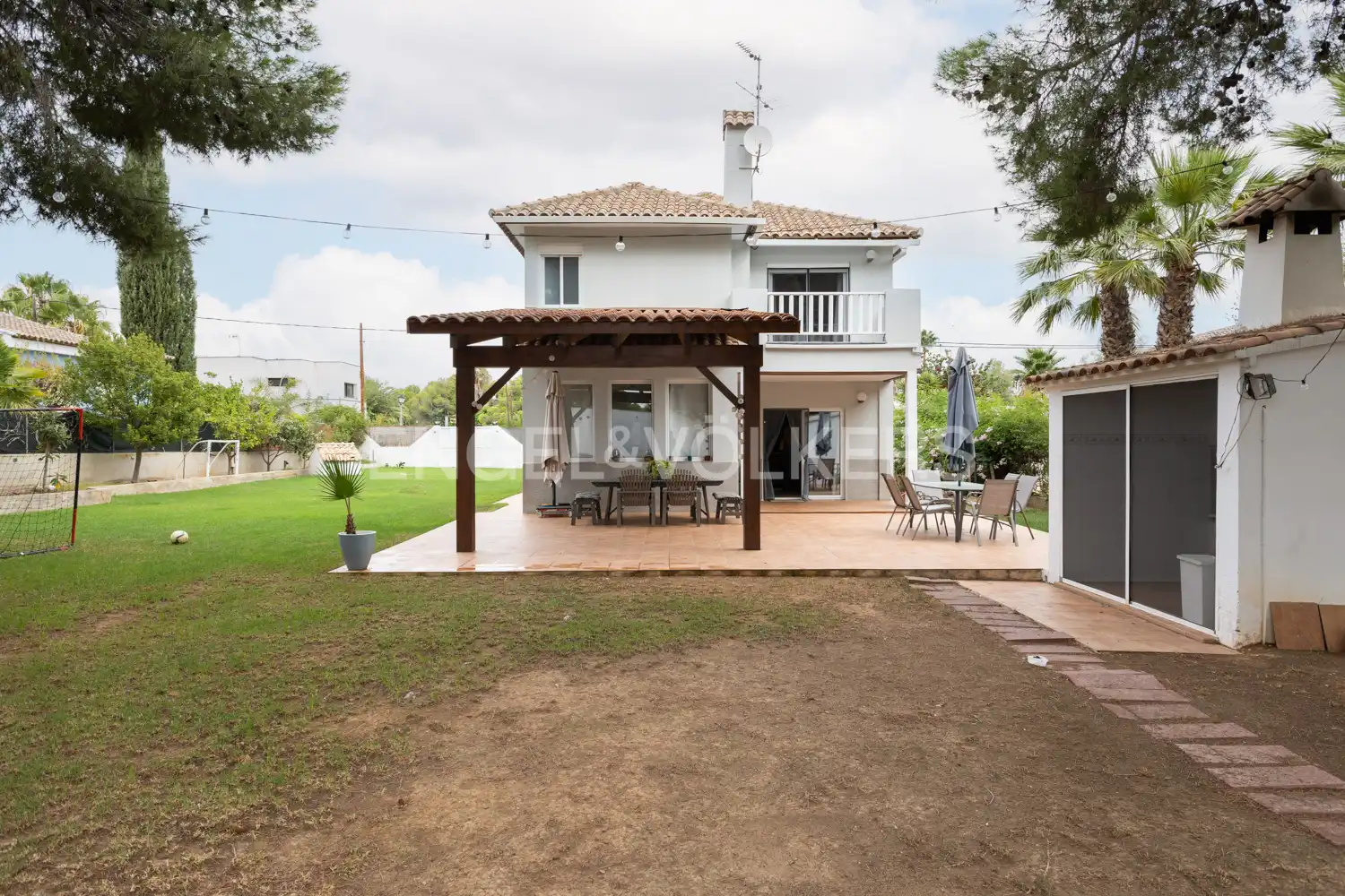 Vista exterior de Casa o chalet de alquiler en Serra con Calefacción, Jardín privado y Parquet