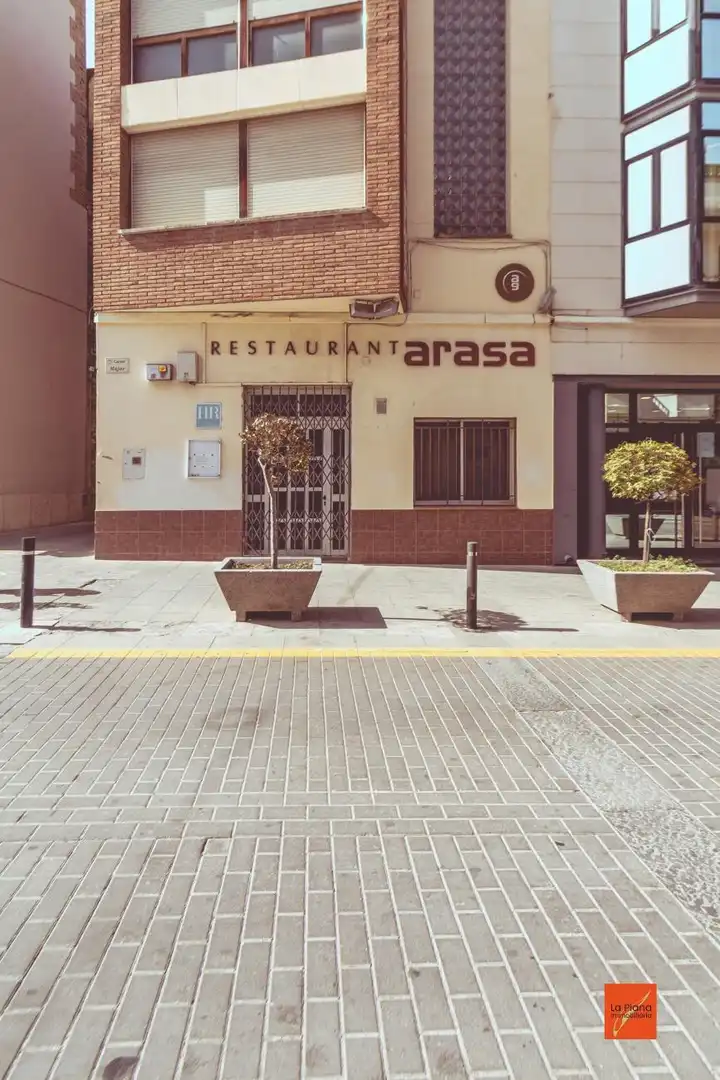 Vista exterior de Edificio en venta en Santa Bàrbara