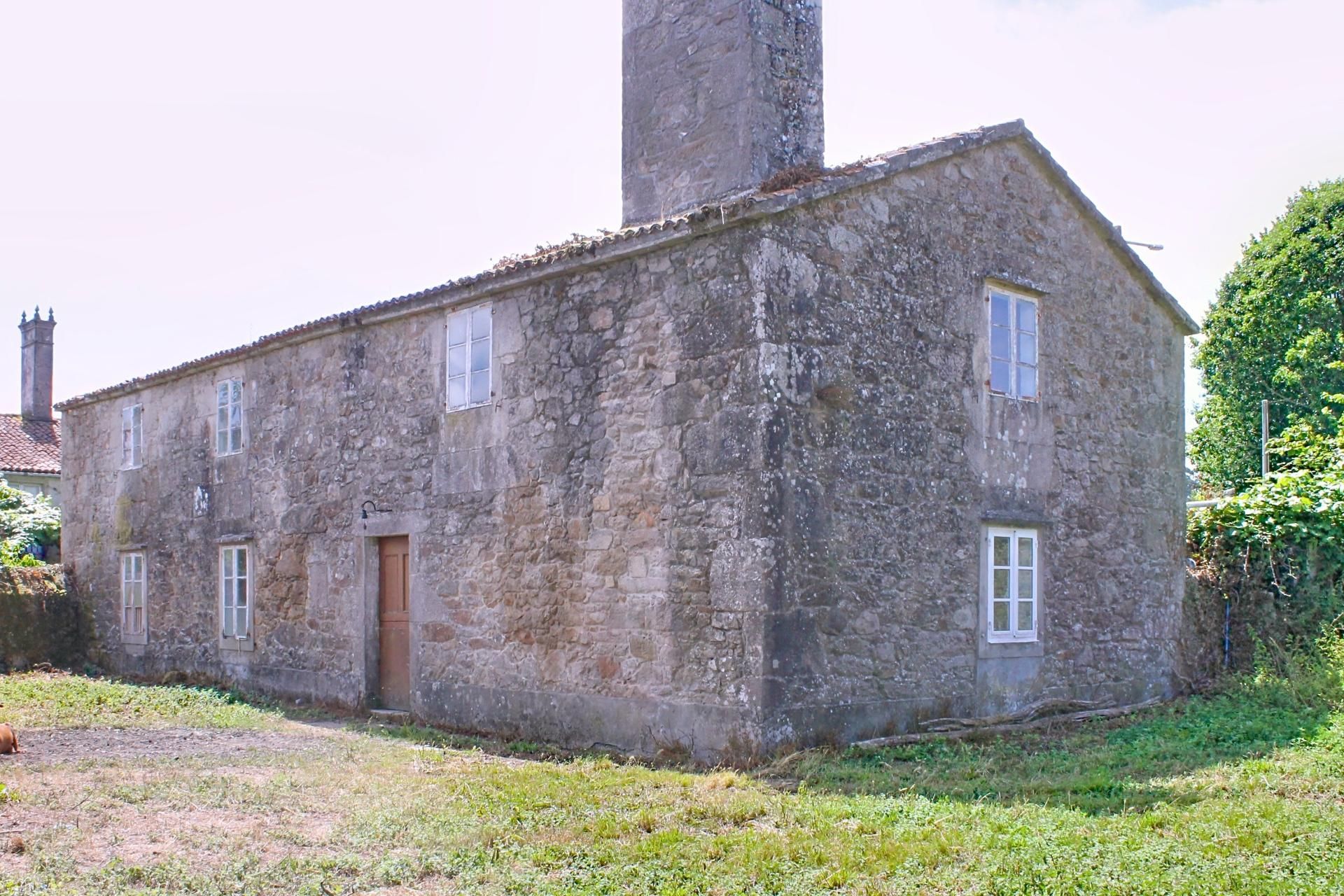 Exterior view of House or chalet for sale in A Estrada 