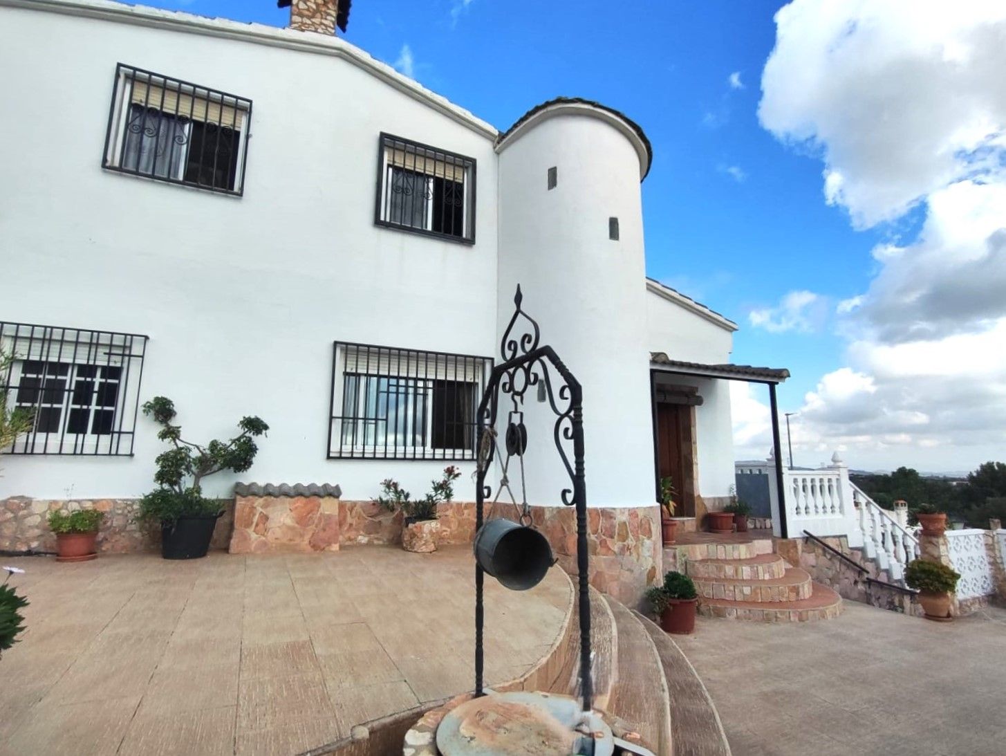 Exterior view of House or chalet for sale in Picassent  with Air Conditioner, Heating and Private garden