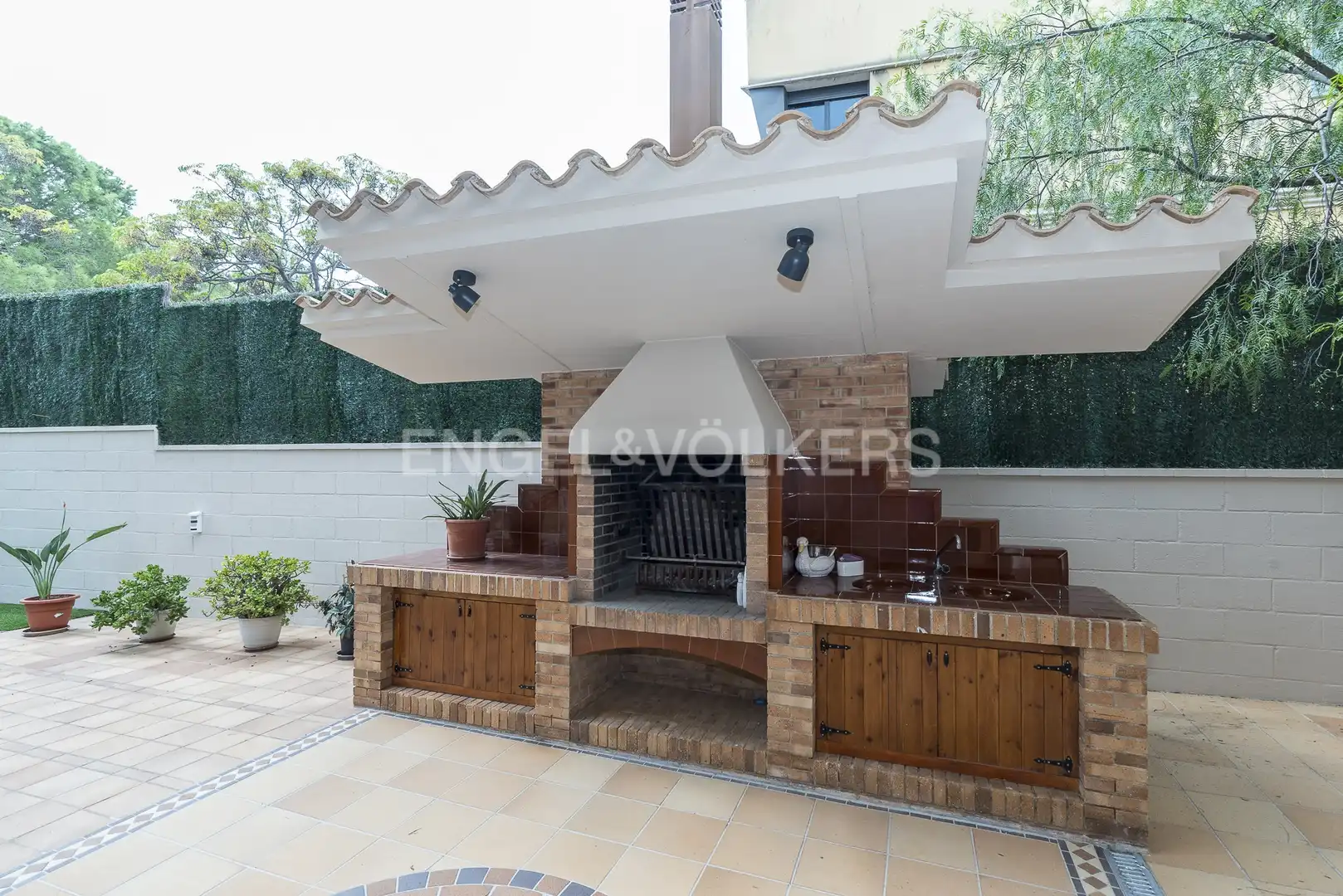 Terrassa de Casa o xalet en venda en Vilanova i la Geltrú amb Aire condicionat, Calefacció i Jardí privat