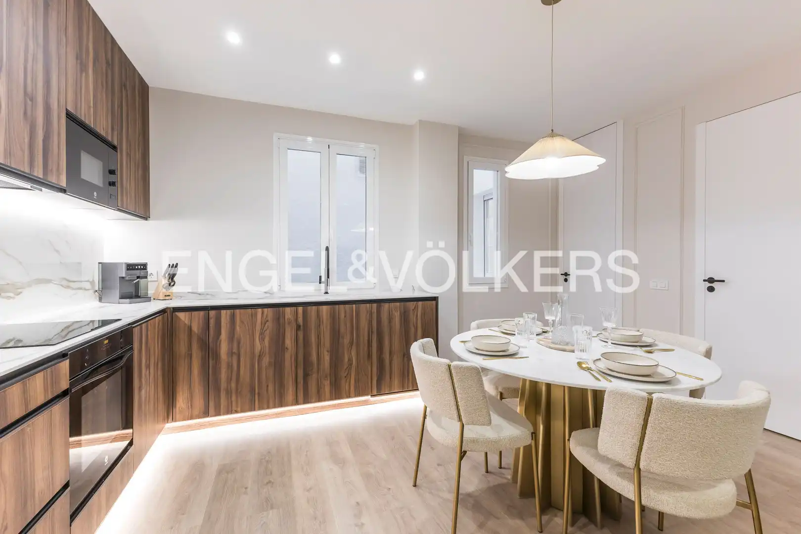Kitchen of Flat for rent in Madrid  with Air Conditioner, Heating and Furnished