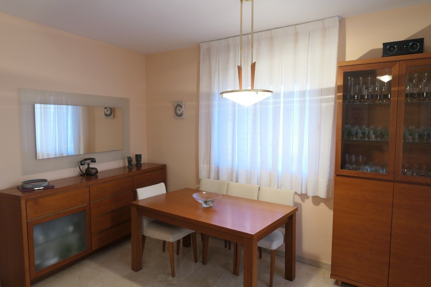 Dining room of Single-family semi-detached for sale in  Barcelona Capital  with Air Conditioner, Heating and Terrace