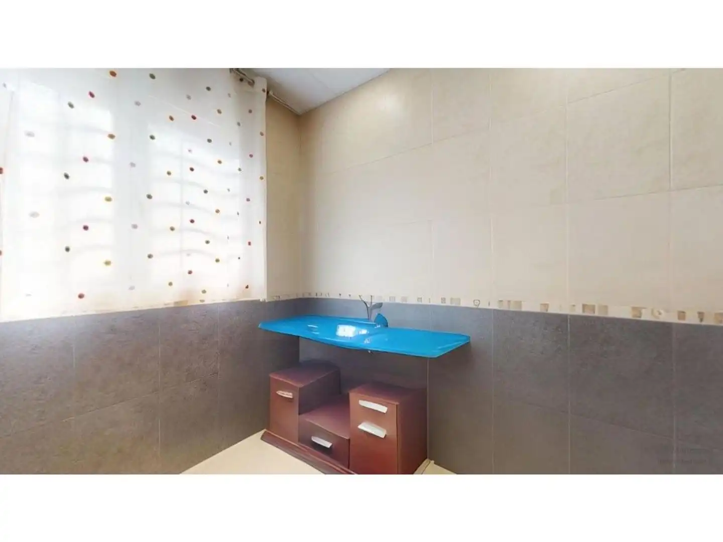 Baño de Casa o chalet en venta en Chiva con Jardín privado, Terraza y Trastero