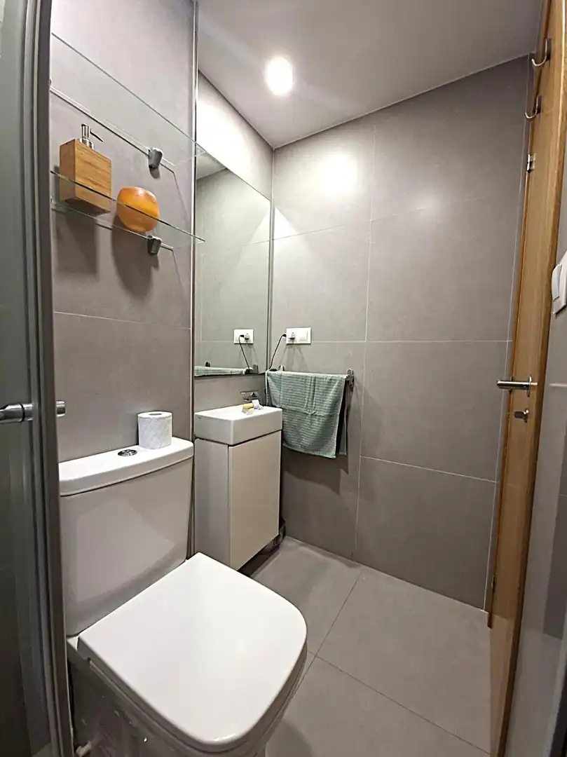 Baño de Piso en venta en Vilagarcía de Arousa con Terraza, Amueblado y Balcón