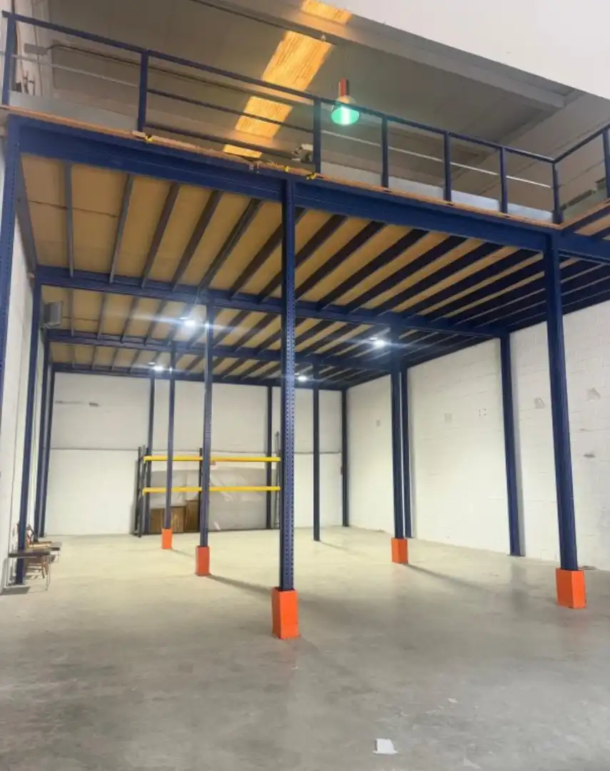 Nau industrial de lloguer en Tres Cantos amb Calefacció