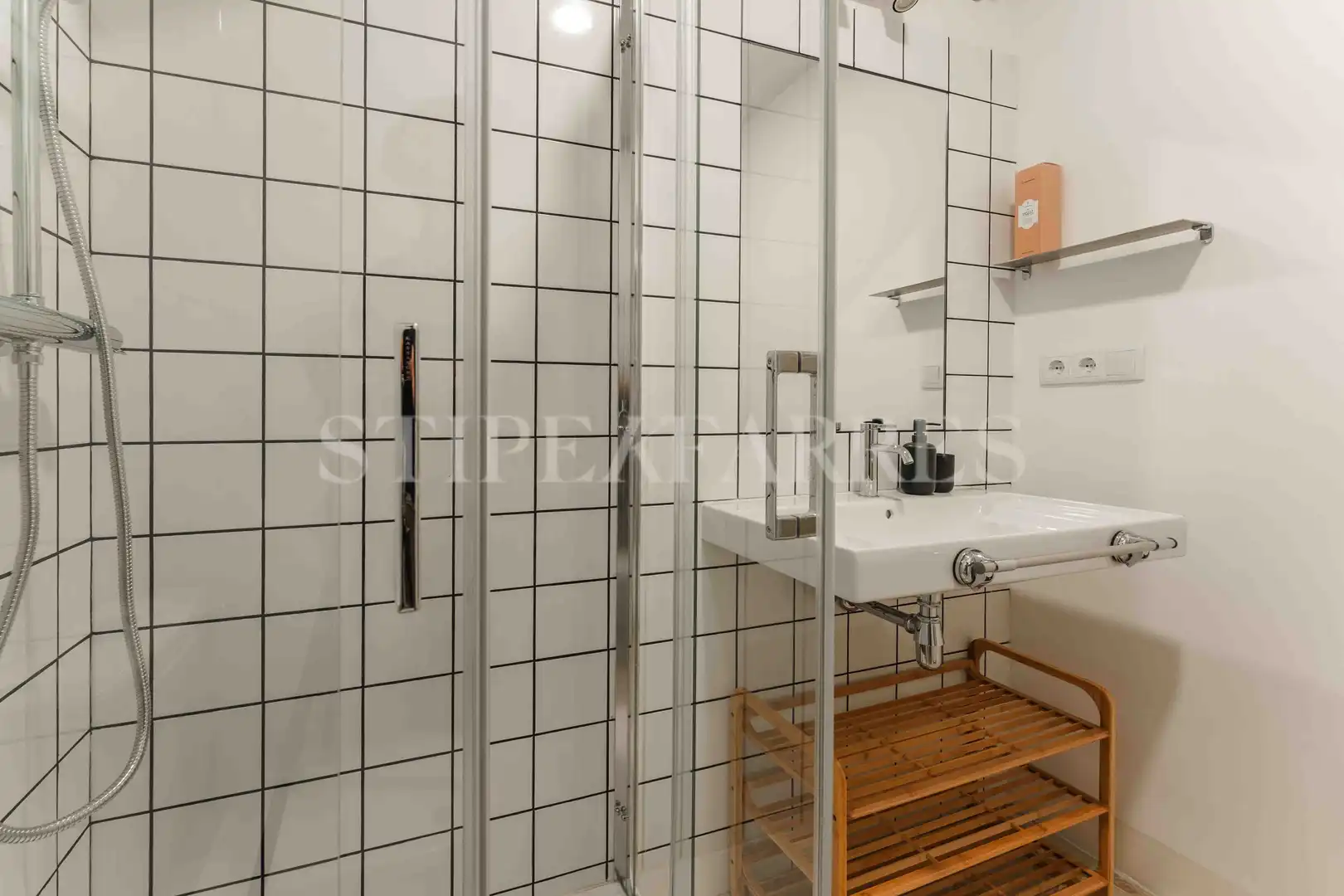 Baño de Piso de alquiler en Barcelona con Aire acondicionado, Calefacción y Amueblado