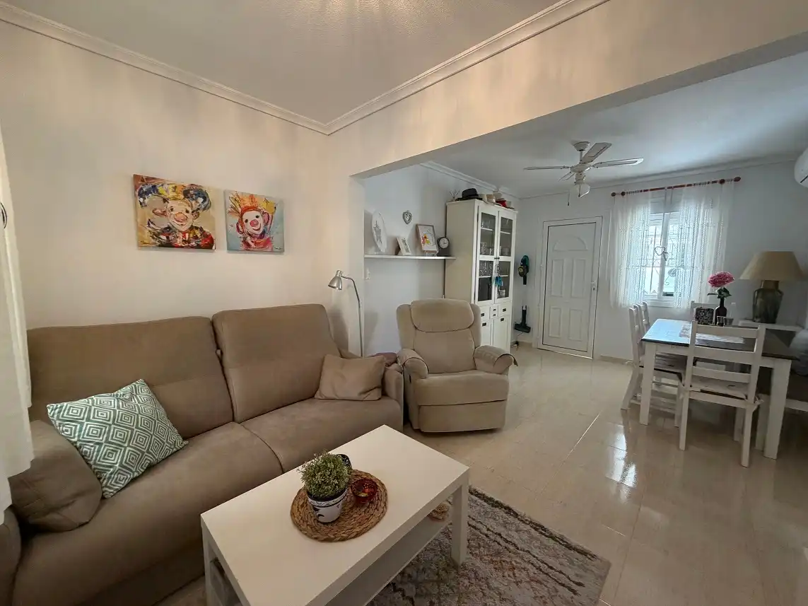 Sala de estar de Casa adosada en venta en Santa Pola con Aire acondicionado, Terraza y Amueblado